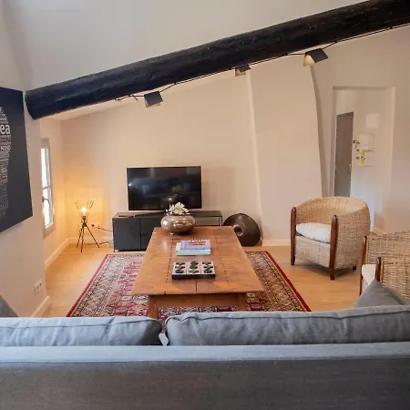 Cozy Nest In The Center Of Isle Sur La Sorgue For 4 People