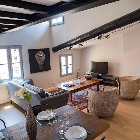 Cozy Nest In The Center Of Isle Sur La Sorgue For 4 People Apartment L'Isle-sur-la-Sorgue