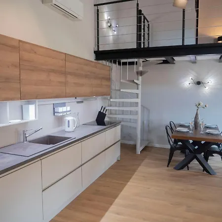 Cozy Nest In The Center Of Isle Sur La Sorgue For 4 People L'Isle-sur-la-Sorgue