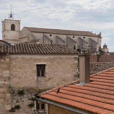 Apartment Cozy Nest In The Center Of Isle Sur La Sorgue For 4 People *