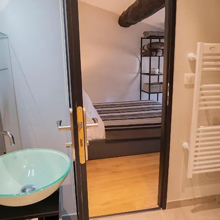 Cozy Nest In The Center Of Isle Sur La Sorgue For 4 People Apartment *